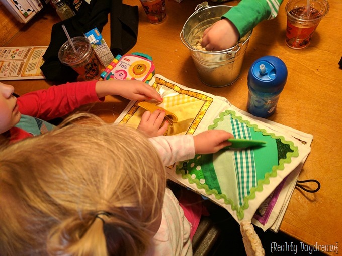 Activities, ideas, and tips for eating out at restaurants with little kids {Reality Daydream}