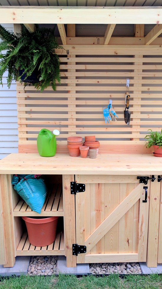 HUGE Potting Bench with hidden Garbage Can Enclosure - FREE BUILING PLANS! {Reality Daydream}