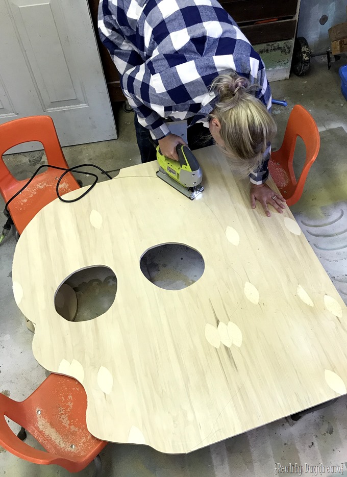 Cut out a giant sugar skull to hold trick or treat candy! {Reality Daydream}