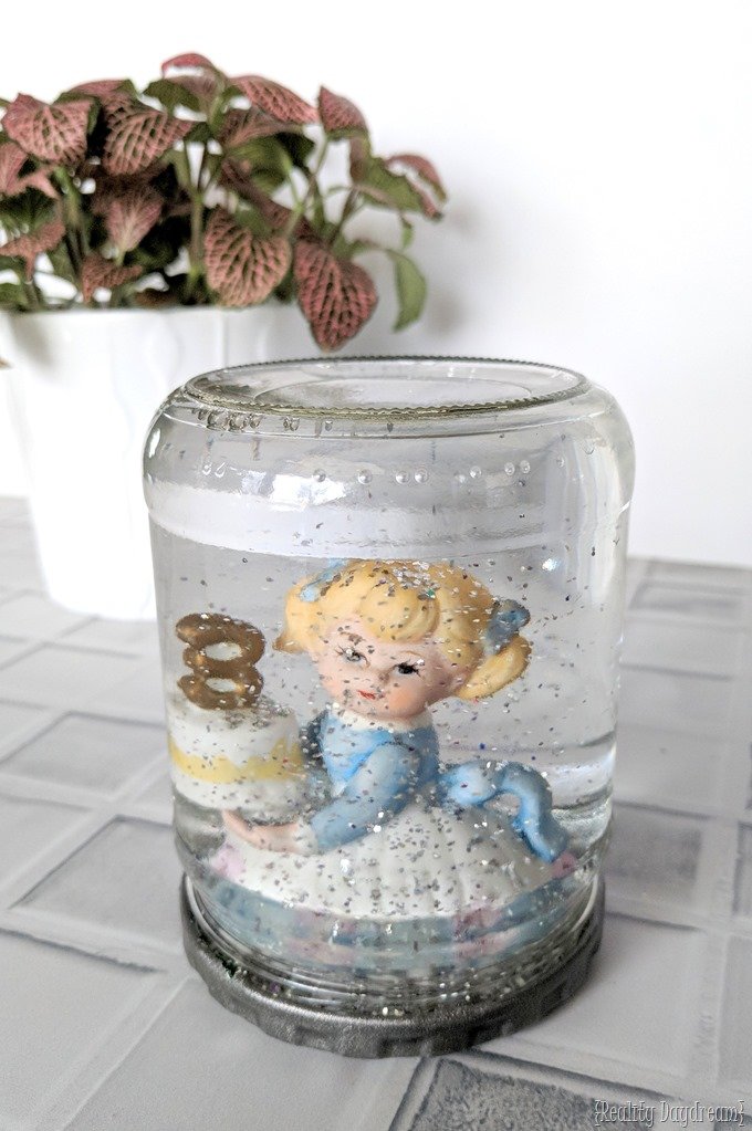 DIY Snow Globe using a jar and a figurine! {Reality Daydream}