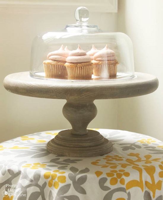 Easy and creative DIY Cake Stands and Cupcake Stands!