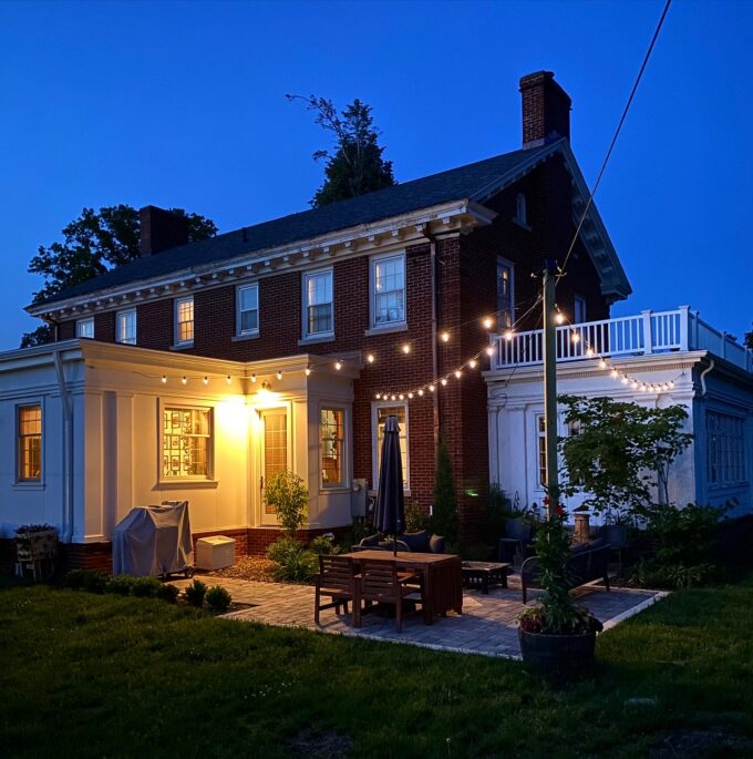 Patio lights without a pegola! Freestanding pole using whiskey barrel planter {Reality Daydream}
